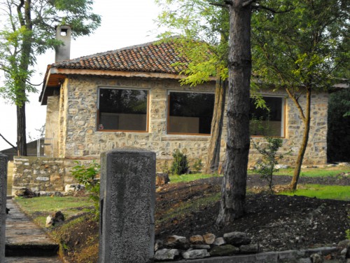 A Delightfully Secluded Single Story Property and Outbuilding, Varna